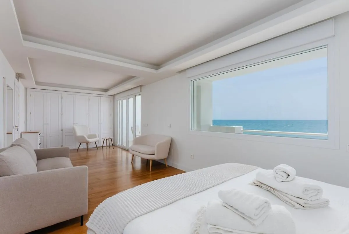 別荘 Ocean Front Villa With Private Pool エステポナ
