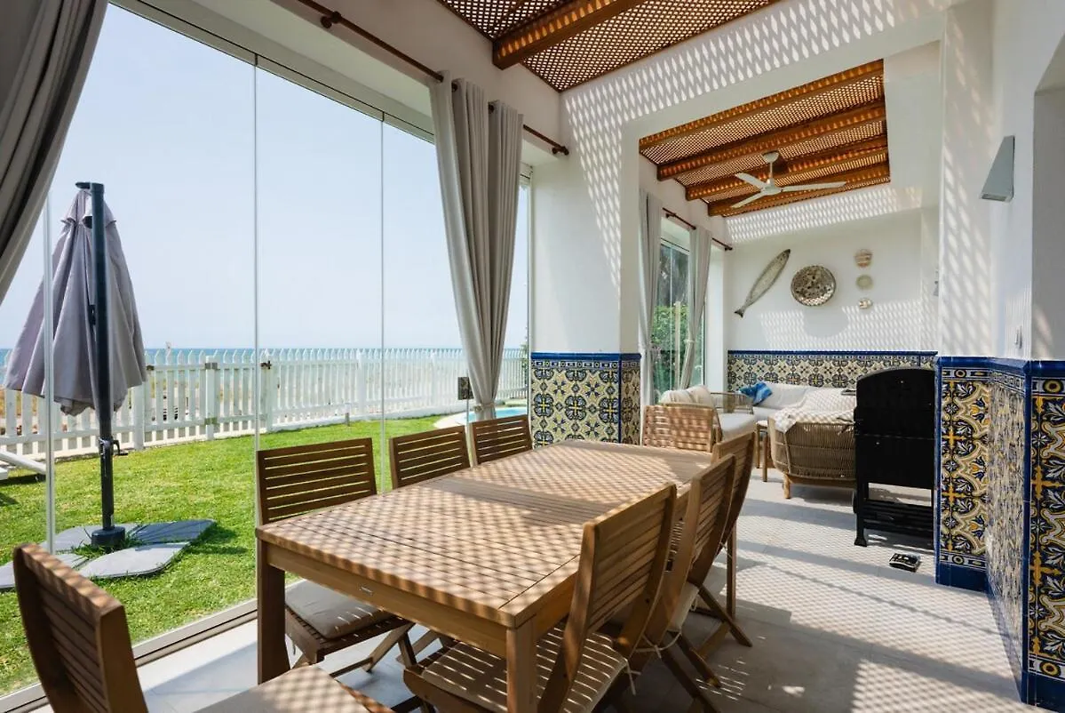 Ocean Front Villa With Private Pool エステポナ 0*,